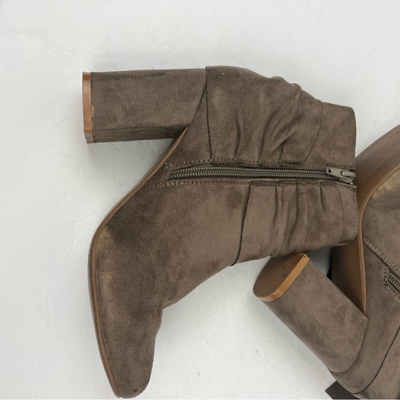 Not Rated tan suede ankle boots with tie side detailing-woman’s 7.5 - Picture 4 of 16